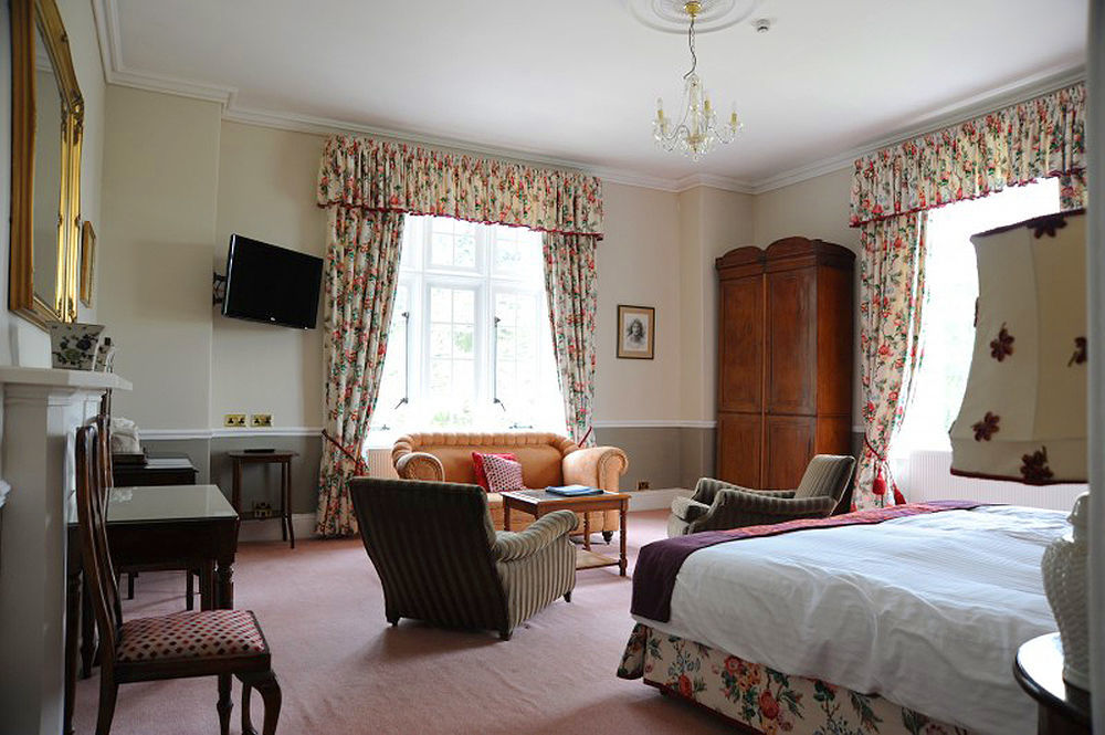Willington Hall Hotel タルボリー エクステリア 写真