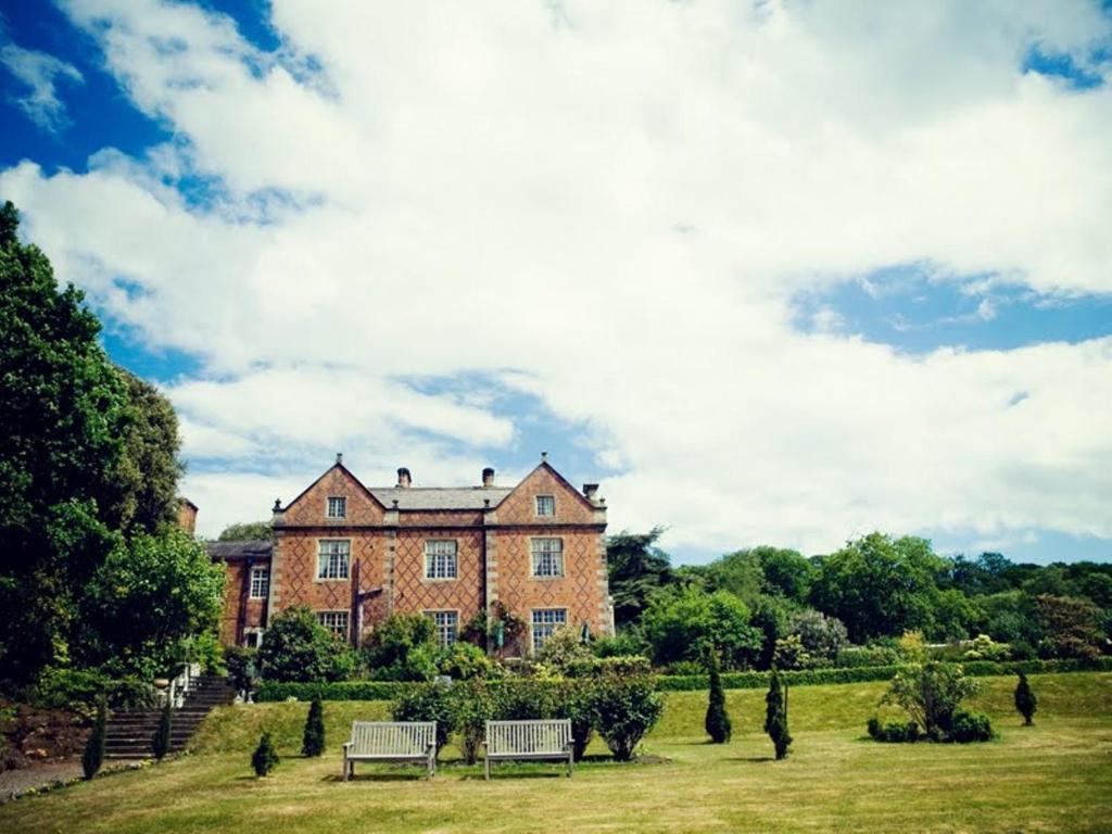 Willington Hall Hotel タルボリー エクステリア 写真