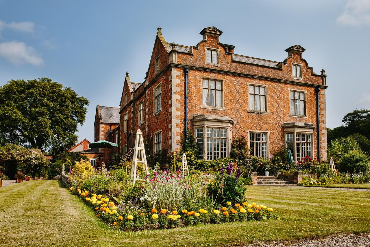 Willington Hall Hotel タルボリー エクステリア 写真